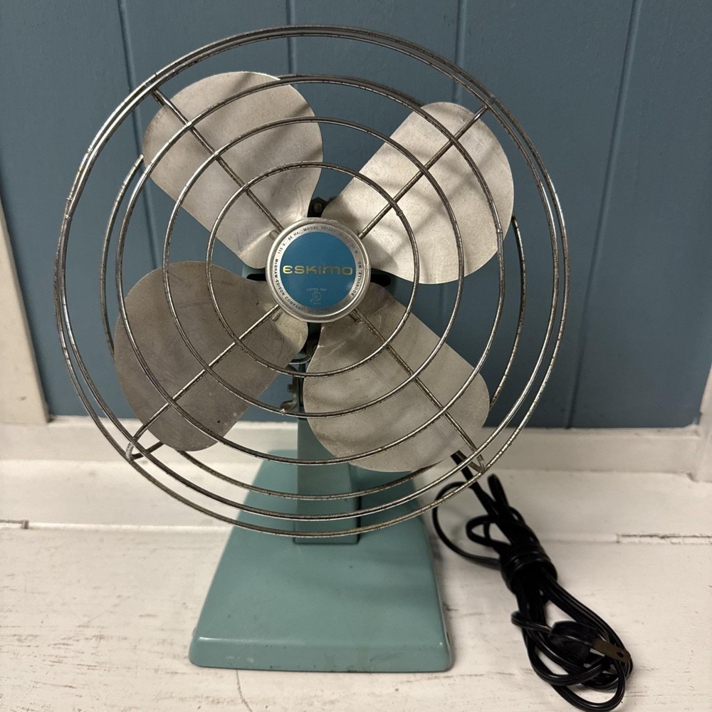 ESKIMO MODEL 12" OSCILLATING ELECTRIC TABLE‎ FAN 1960s Works Great